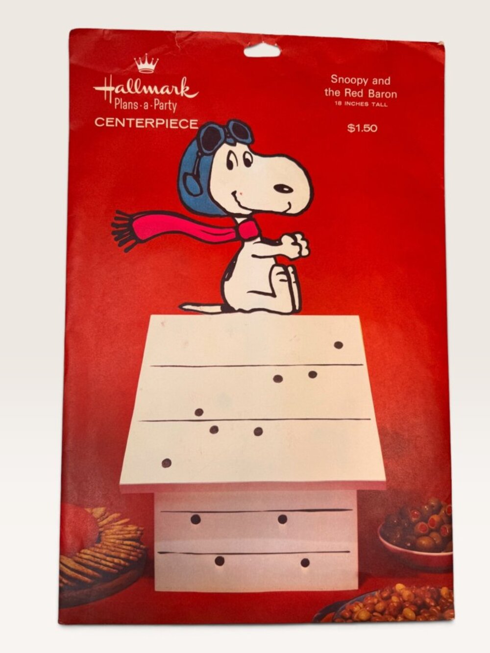 Hallmark Peanuts Snoopy Red Baron Doghouse Centerpiece Flying Ace 14" Box